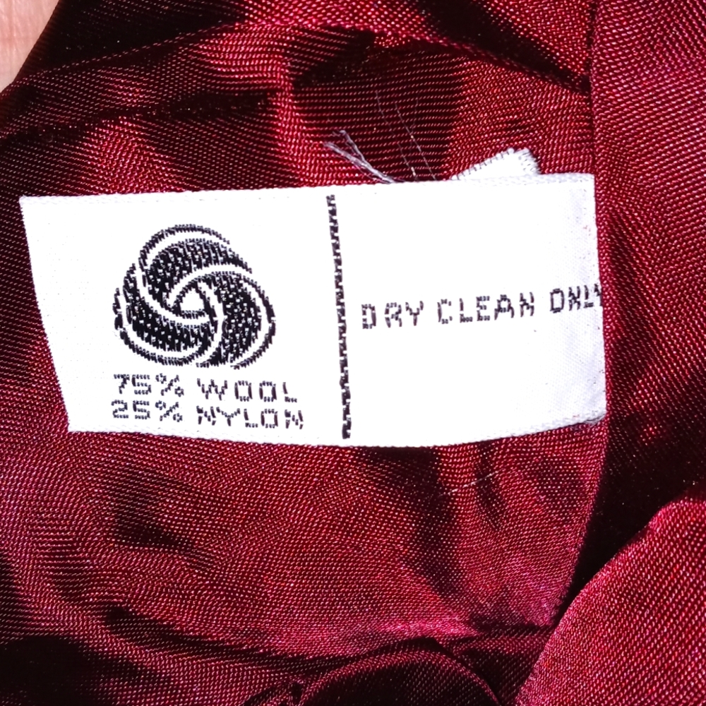 "COUNTRY SUBURBANS" Maroon/cream/dark plaid 2 pocket blazer jacket Size:16 - Picture 6 of 6
